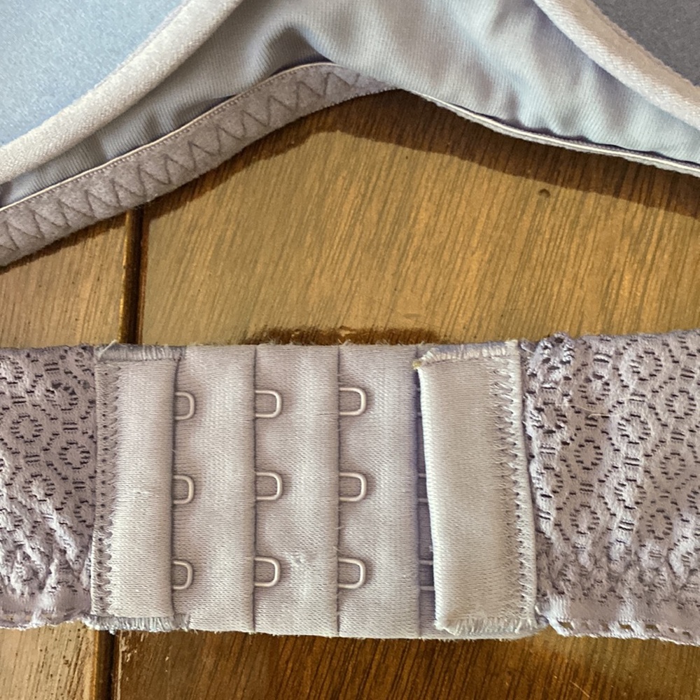 Jockey bra size large. Lavender periwinkle color. Like new. - Picture 7 of 11
